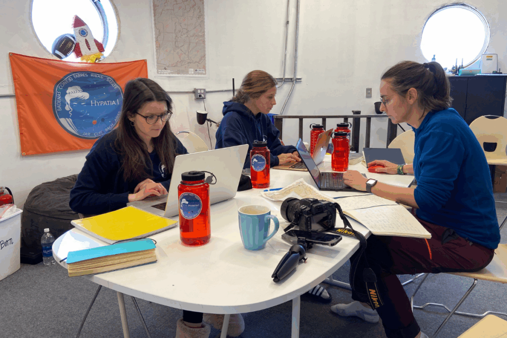 Psychological Adaptation in Extreme Environments: Insights from a Mars Simulation